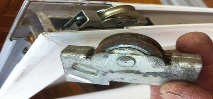 screen door roller repair in Cloverdale